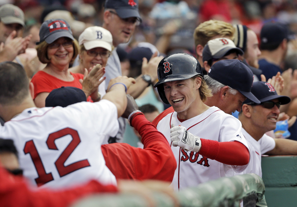 Brock Holt first to hit for cycle in MLB postseason as Red Sox