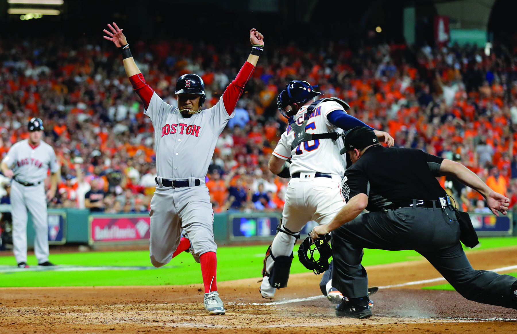 How tall is Jose Altuve? Astros' diminutive star making MLB playoff history  among shortest players