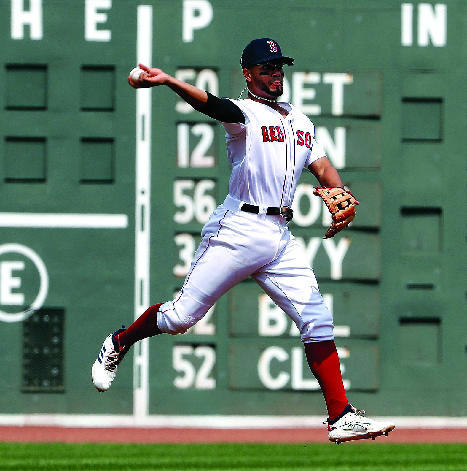 Beeks, Rays combine on 2-hitter, blank Red Sox 2-0