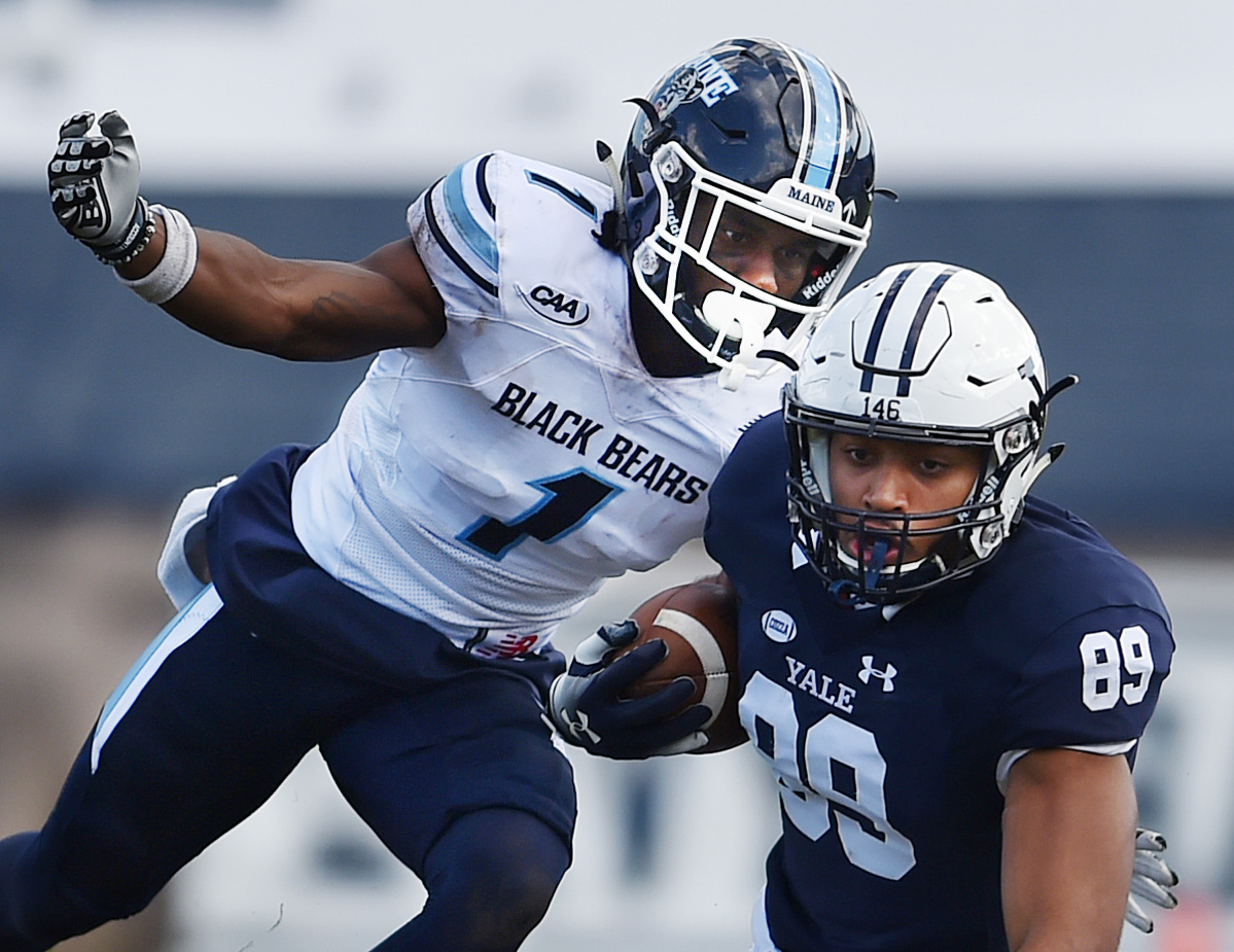 Football - Yale University