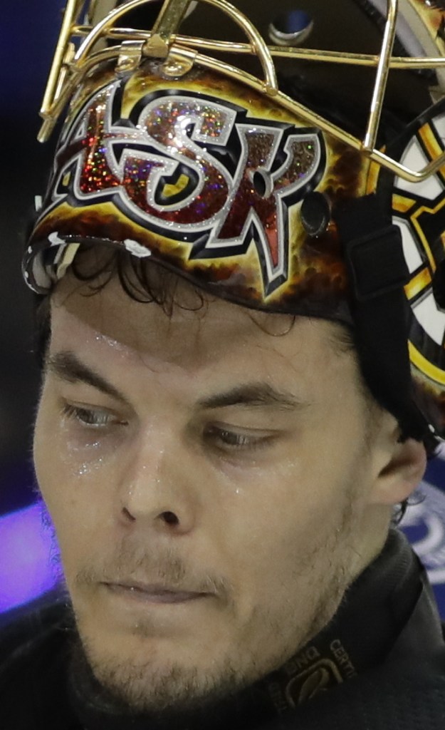 Bruins' Rask returns to team after taking personal leave of absence