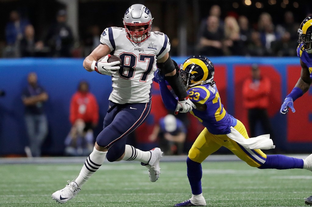 Colts on Pats' Gronkowski: 'We're all mismatches to him'