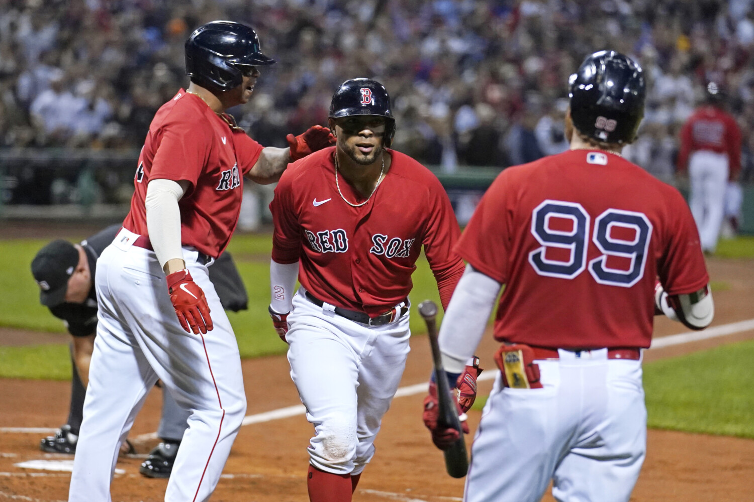 Red Sox notebook: Middle infield under microscope as visit to Xander  Bogaerts looms