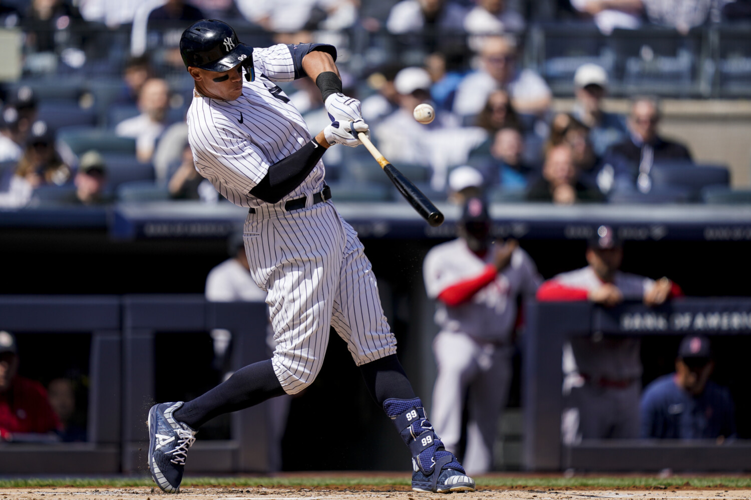 After Failing to Extend Aaron Judge, Yankees Beat Red Sox - The