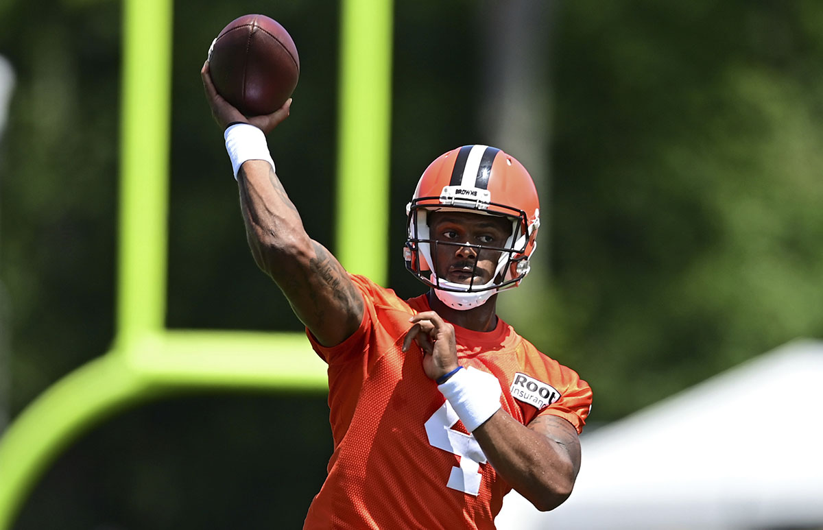 Deshaun Watson gets muted reaction at Browns' open practice