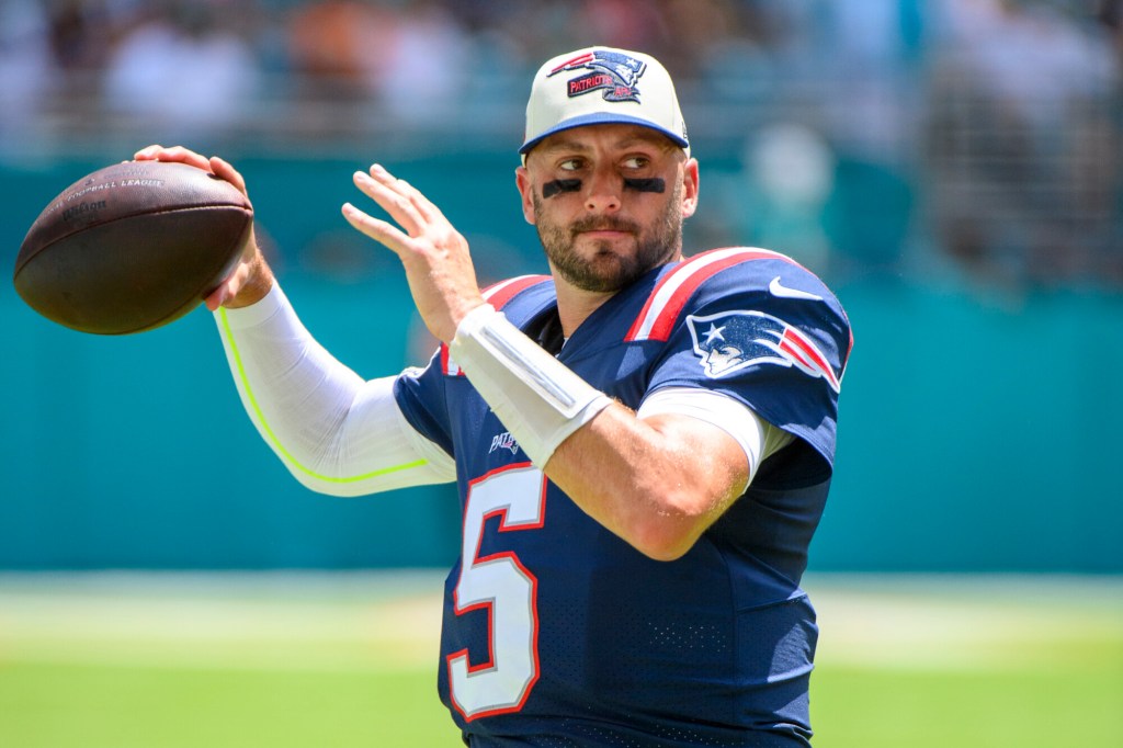 Mac Jones practices again but Brian Hoyer placed on injured