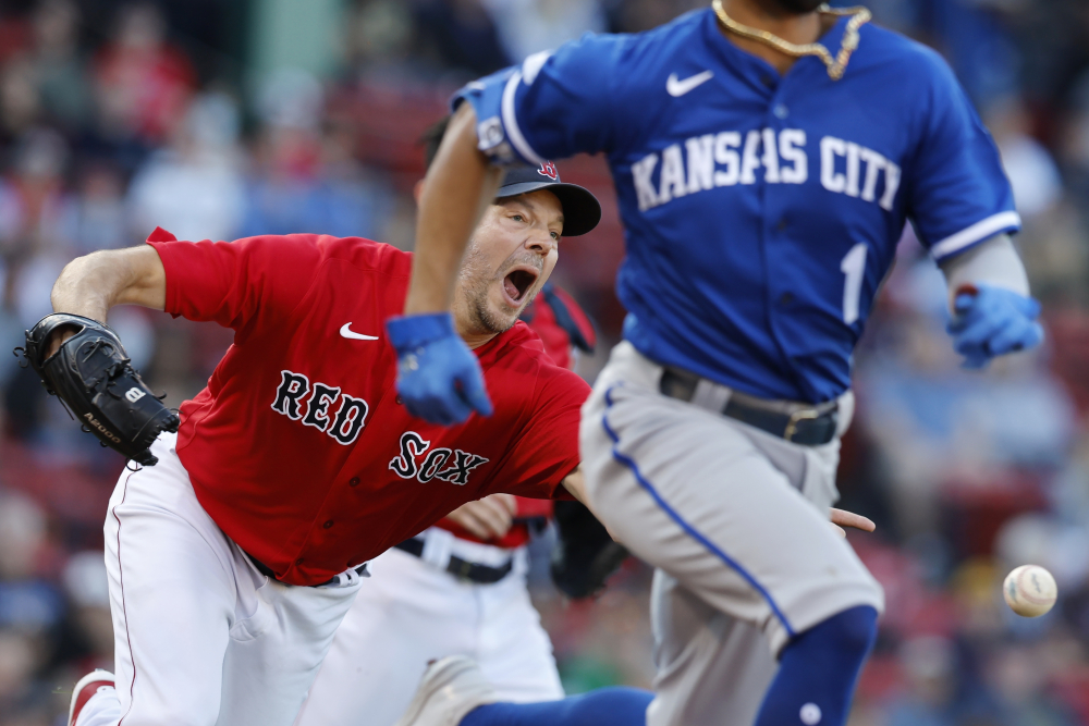 Red Sox rebound with win over Royals in KC