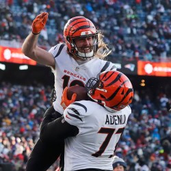 Late turnover lifts Bengals to seventh straight win, Patriots