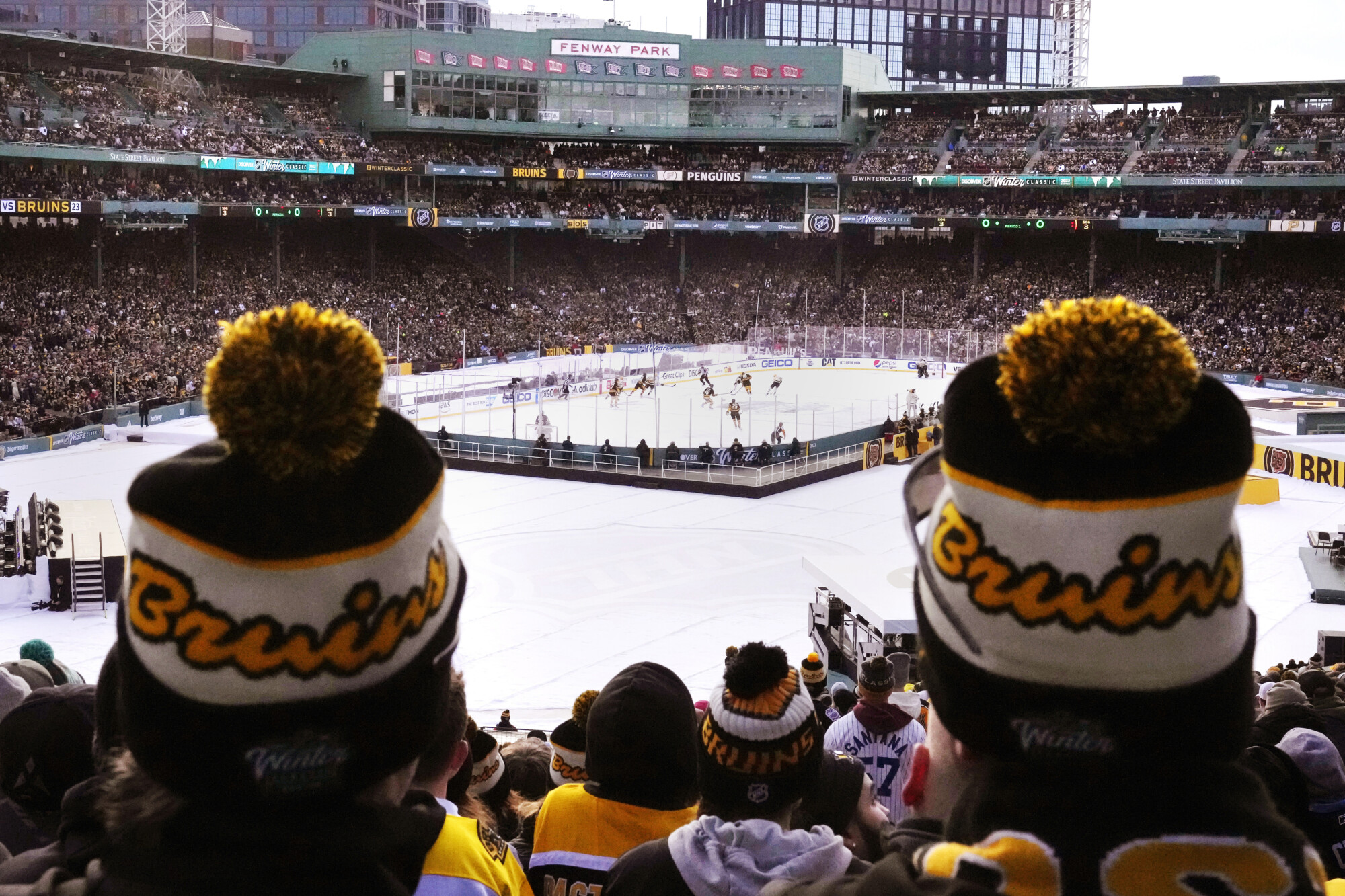 2014 Winter Classic at Michigan Stadium named NHL 'Event of the Decade' 