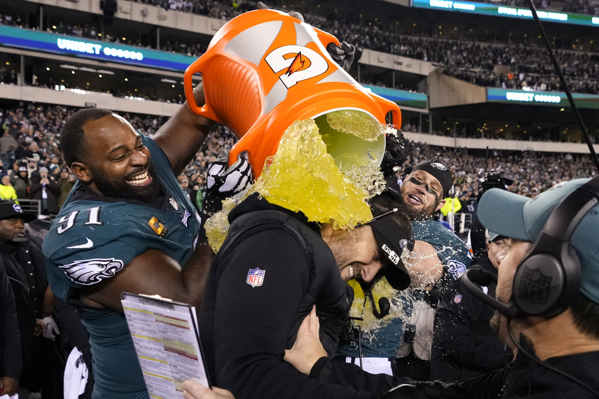 Philly's Celebration After Final Play & the Gatorade Shower!, Eagles vs.  Patriots