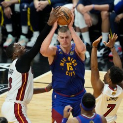 NBA roundup: League says Donovan Mitchell's game-tying basket