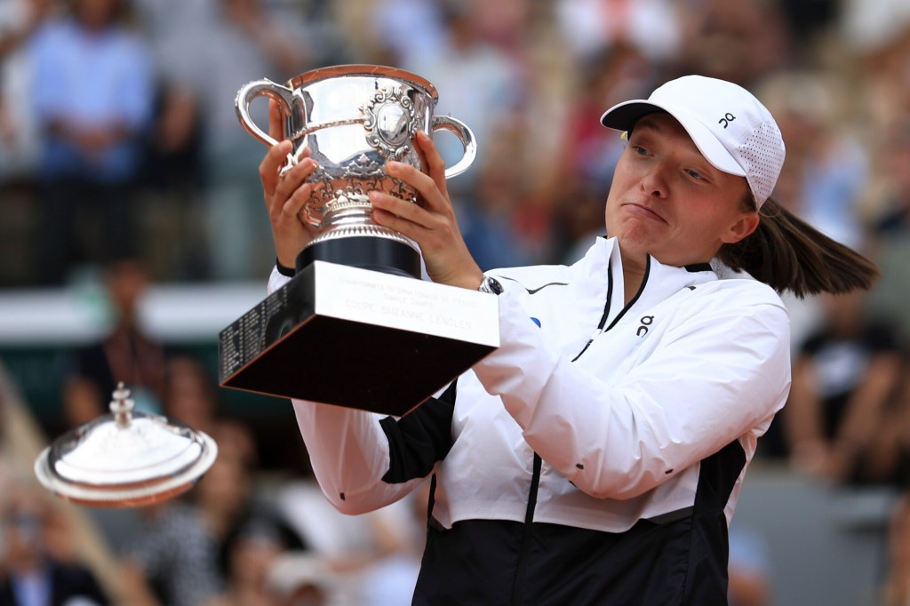 French Open: Karolina Muchová stuns Aryna Sabalenka in comeback win