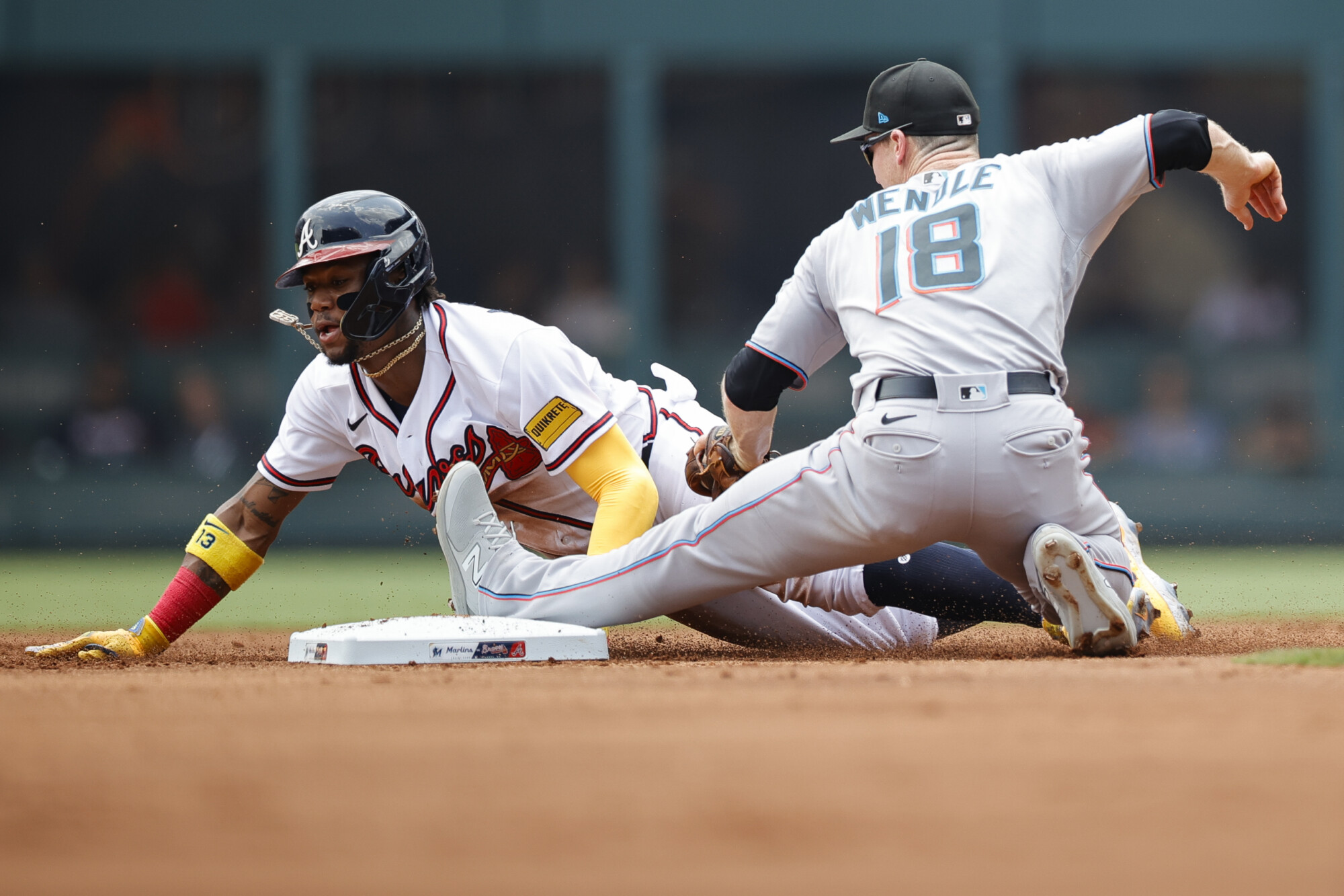 Ronald Acuña Jr. becomes 1st MLB player to join 40-70 club, then scores to  clinch NL's top seed for Braves