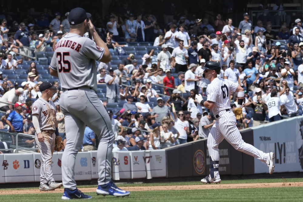 Watch: Jose Altuve hits walk-off homer vs. Yankees, sends Astros to World  Series 