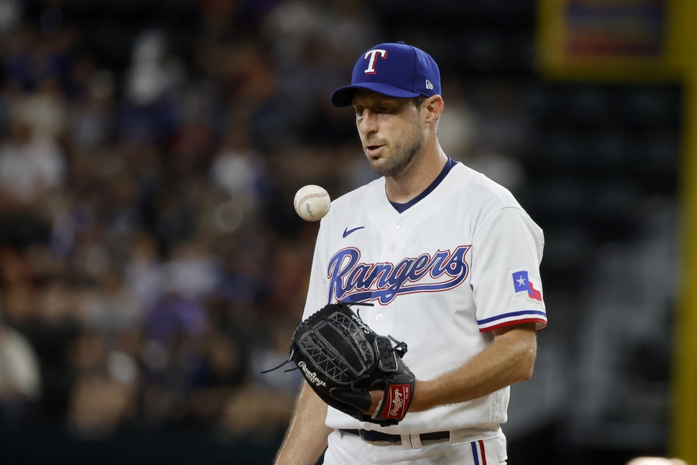 MLB roundup: Max Scherzer wins in Rangers debut