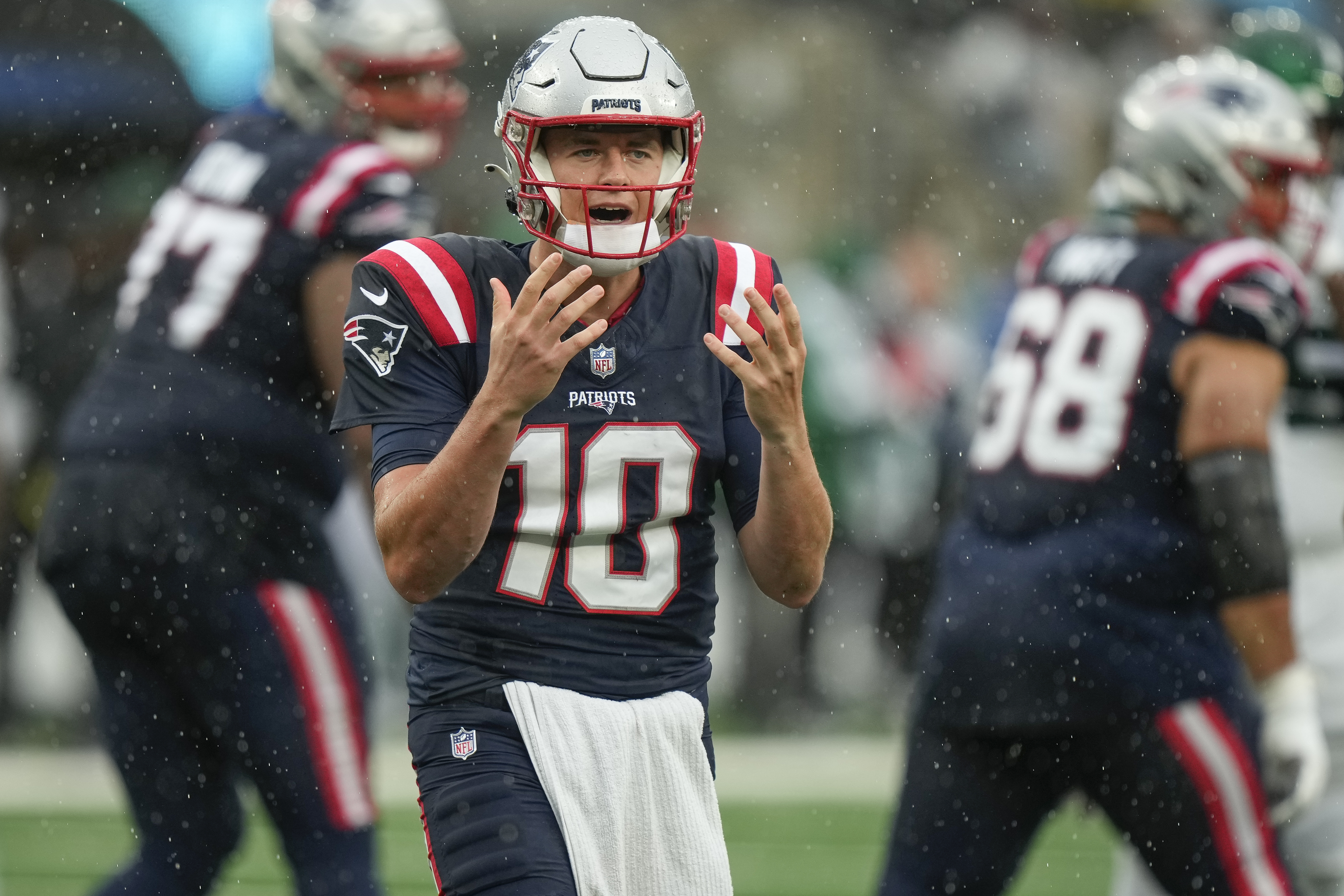 Patriots hold on to beat NY Jets 15-10