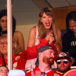 Travis Kelce Jersey Sales Get 400% Taylor Swift Bump – Billboard