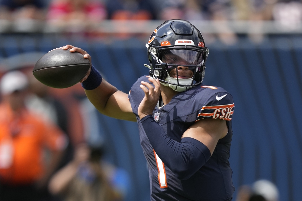 Why Chicago Bears Quarterback Justin Fields Went Vegan And Never Looked  Back