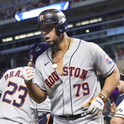 Twins stop record 18-game postseason skid on strength of Royce