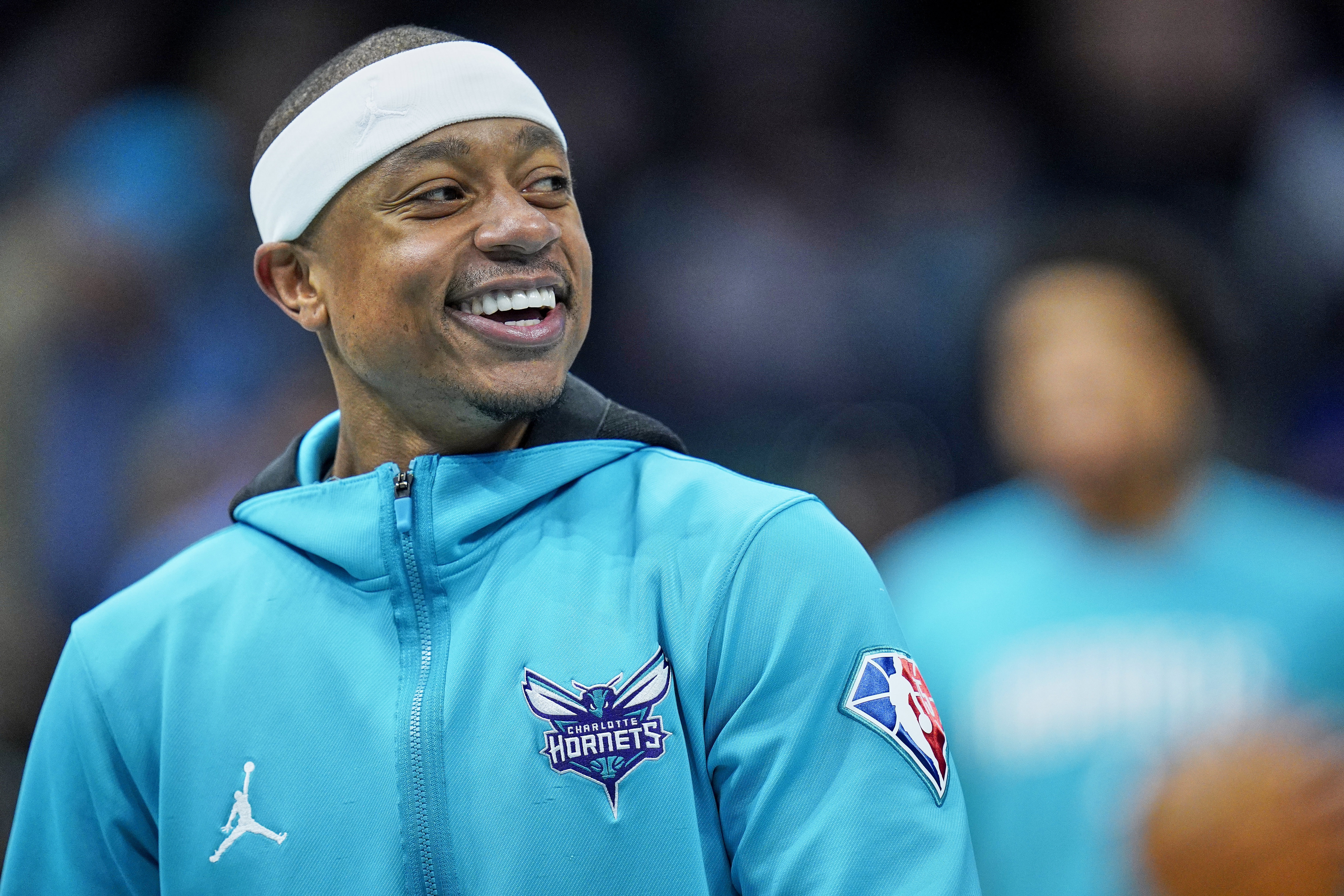 Sports Digest: Phoenix Suns sign 2-time All-Star Isaiah Thomas to 10-day  contract