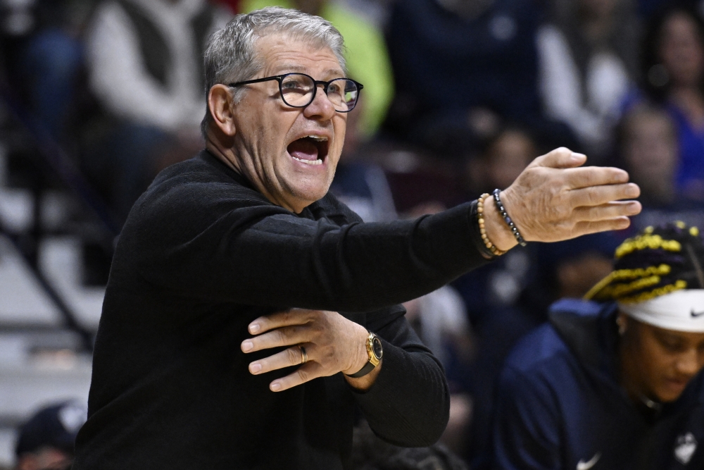 UConn Basketball Coach Auriemma: A Journey Through Excellence